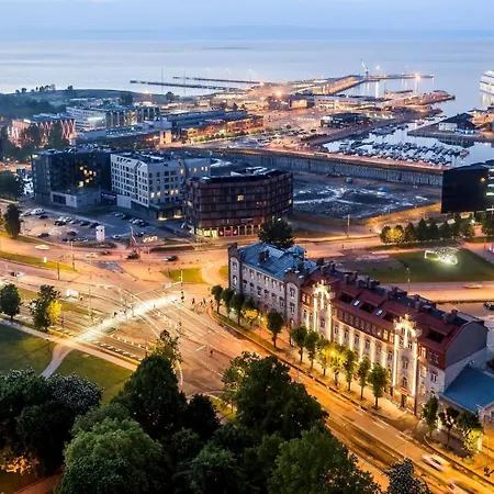 Cozy Loft Next To Old Town 公寓 *